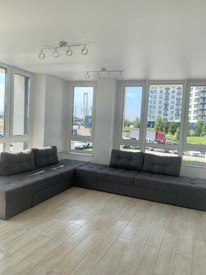 New 3 Rooms Apartment Near The Metro Station Kiev Eksteriør billede