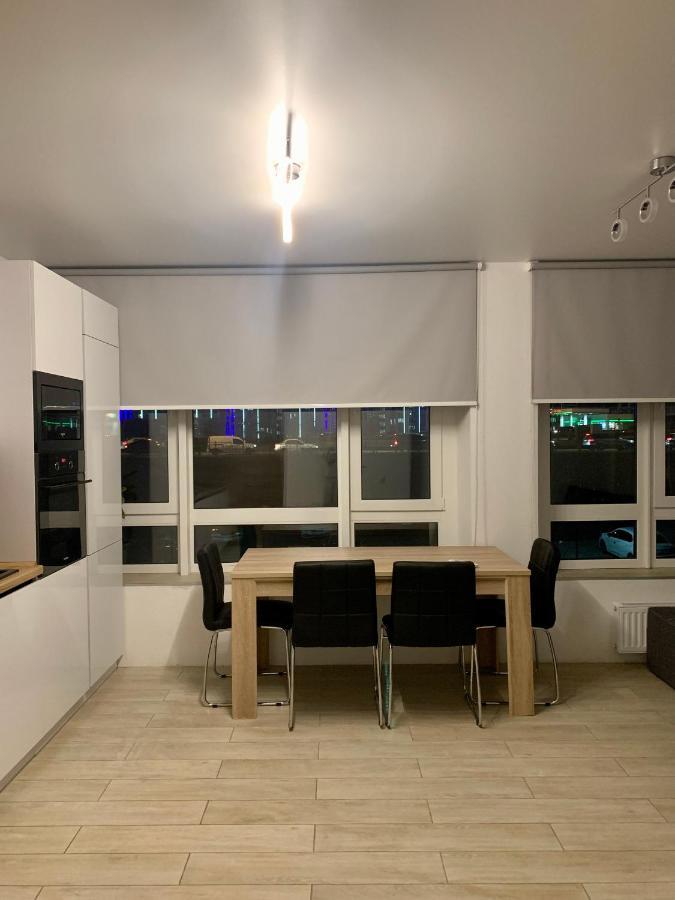 New 3 Rooms Apartment Near The Metro Station Kiev Eksteriør billede