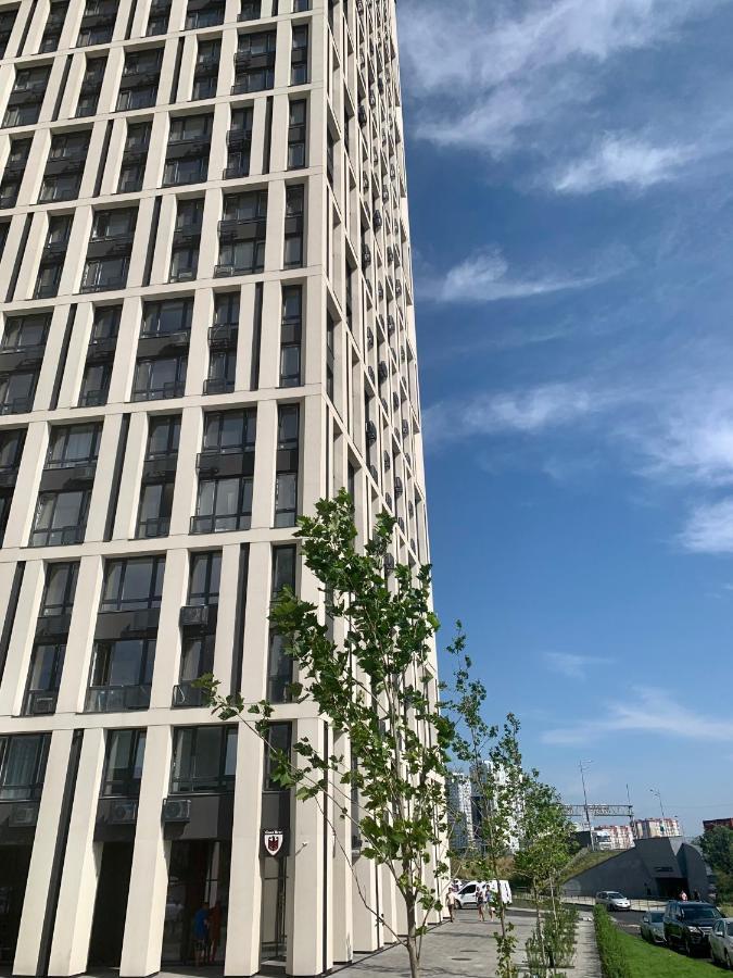 New 3 Rooms Apartment Near The Metro Station Kiev Eksteriør billede